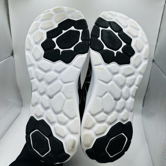 Size 9.5 - New Balance Fresh Foam Roav v2 Black Sea Salt Women’s Running Shoe - Picture 6 of 7